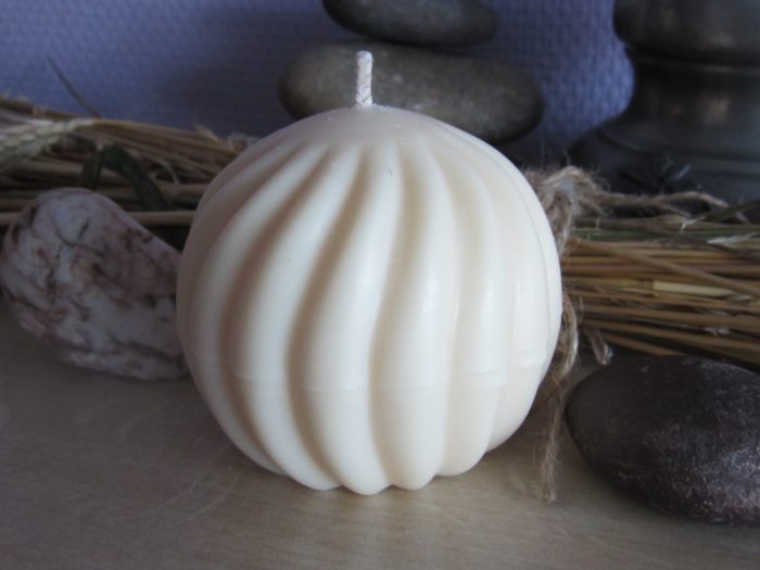 Bougie Artisanale Parfumée "Sphère "Torsadée" – Image 4