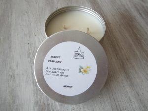 Bougie artisanale parfumée en "boîte alu" Monoï