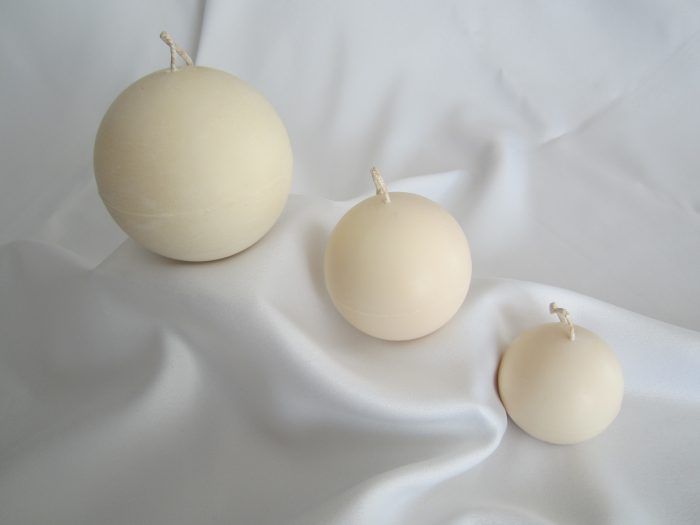 Bougie Artisanale parfumée "Petite Sphère" – Image 3